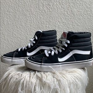 Women’s high top vans size 7.5